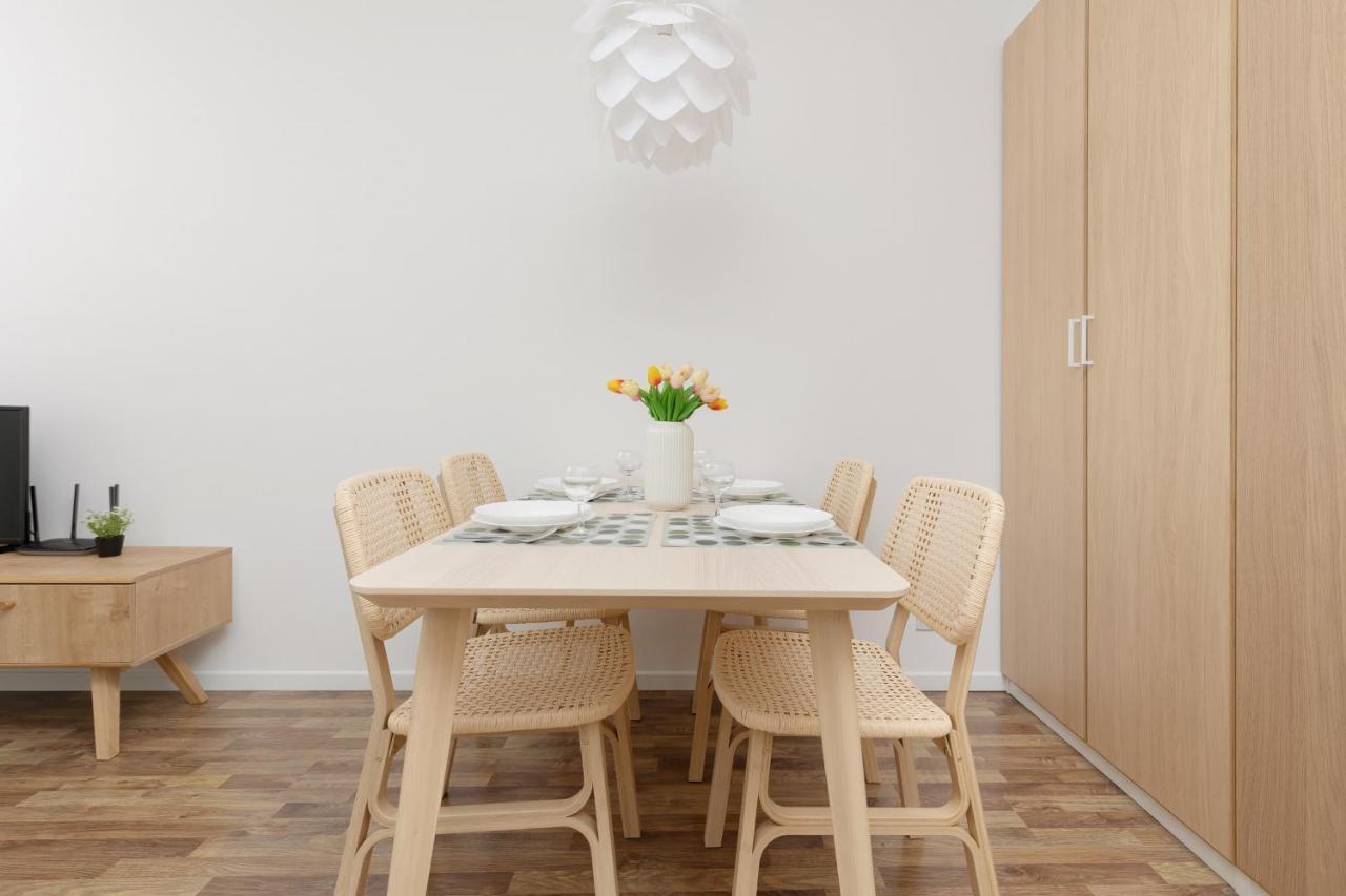 Stacja Wola Apartments With Parking By Noclegi Renters Warsaw Luaran gambar