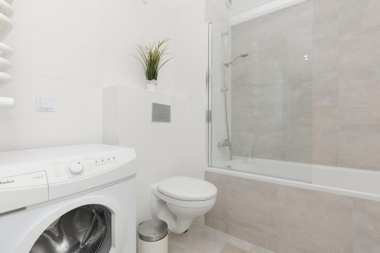 Stacja Wola Apartments With Parking By Noclegi Renters Warsaw Luaran gambar